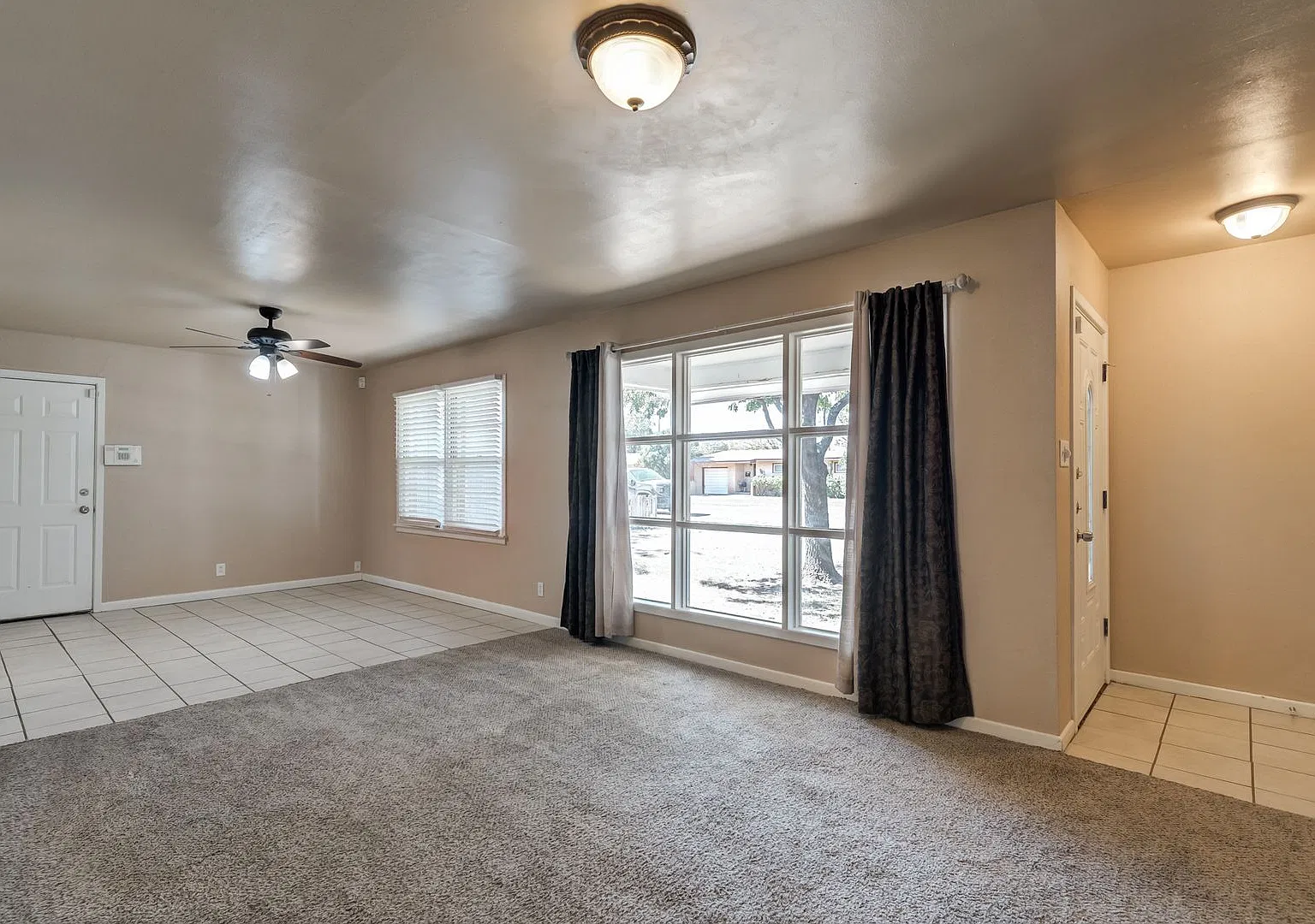 Charming 3-Bedroom Home Near Texas Tech Bonus Shop Included! — Photo 3