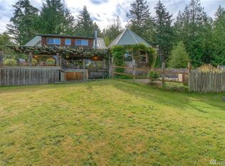 947 Eastman Rd, Eastsound, WA 98245