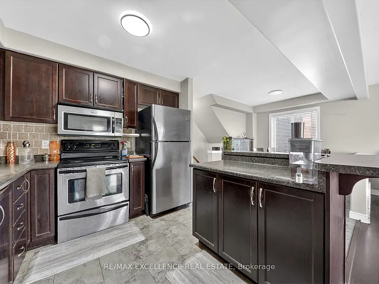31 Donald Bell Dr — Photo 13