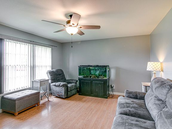 5th image of 401 Newman Dr