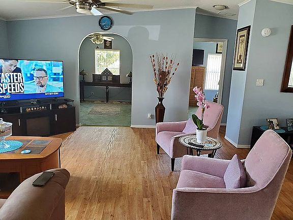 5th image of 74 Habersham Dr