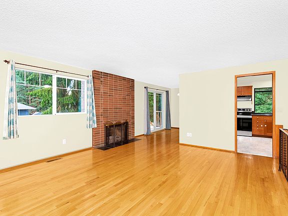 4th image of 6821 153rd Ave NE