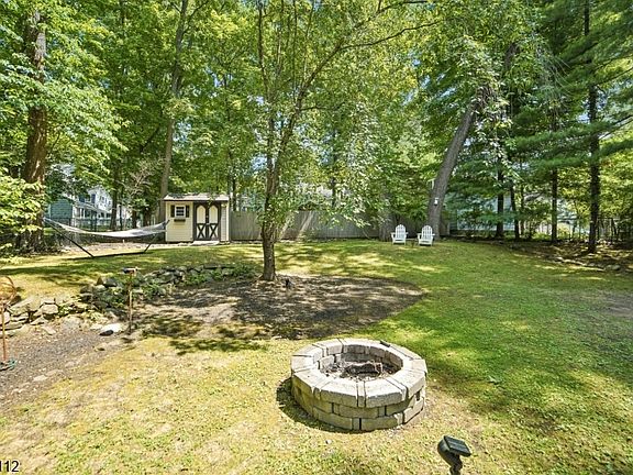 4th image of 6 Cherry Ln