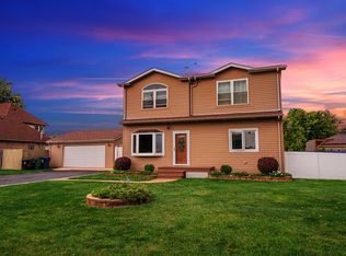 7738 W 81st St, Bridgeview, IL 60455