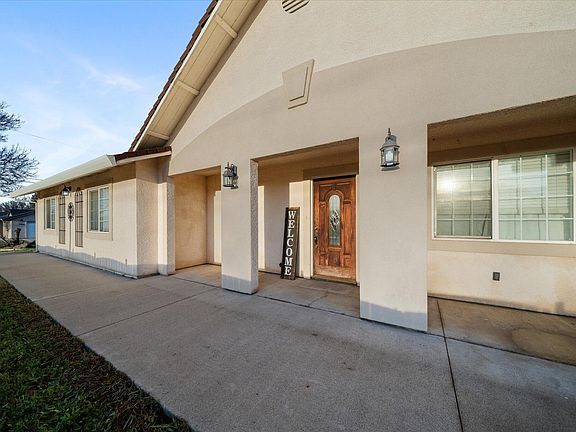 2nd image of 21853 Preston Pl
