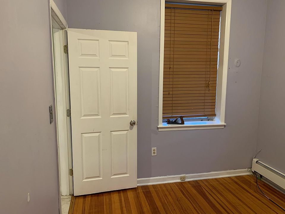 1st image of 268 Clifton Ave Floor 1