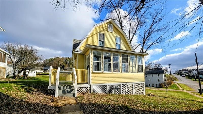 1st image of 305 Central Ave