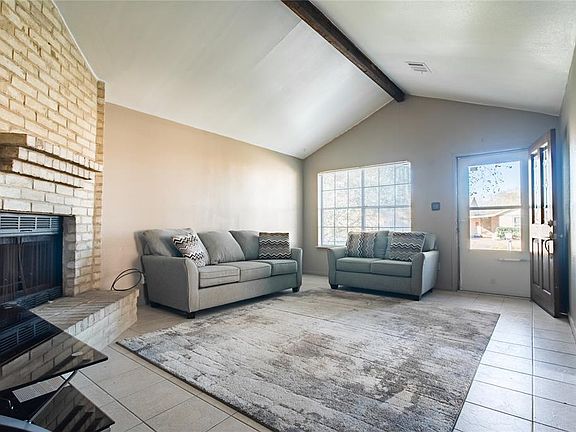 3rd image of 4659 Orange Cir S