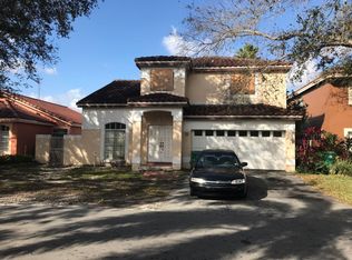8237 NW 200th Ter, Hialeah, FL 33015
