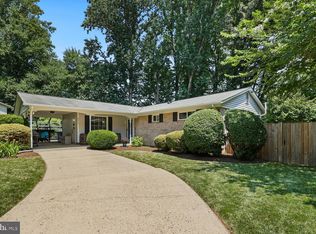 9814 Covent Ct, Fairfax, VA 22032