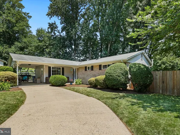 9814 Covent Ct, Fairfax, VA 22032