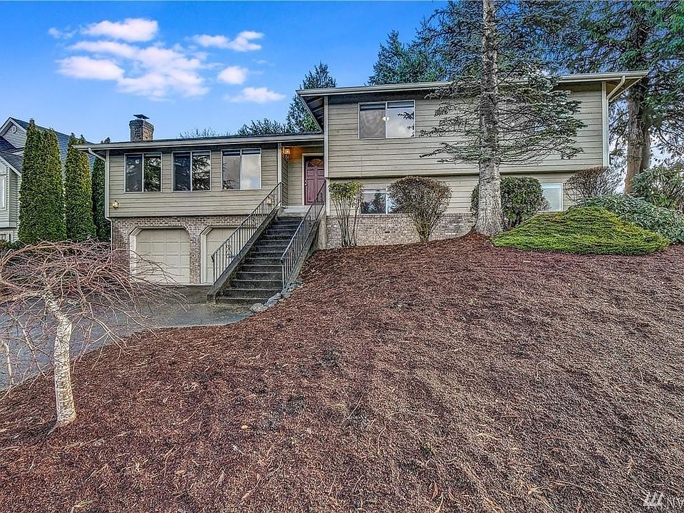 1st image of 2225 27th Pl SE