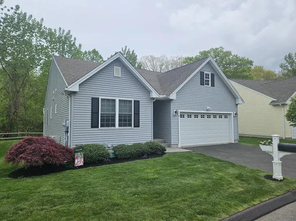 286 Beth Lane #8, Waterbury, CT 06705