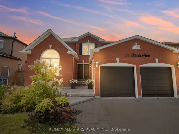 139 Rhodes Cir, Newmarket, ON L3X 1V2