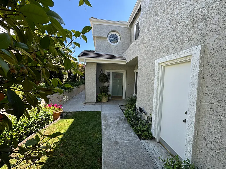 834 Sunstone St — Photo 26