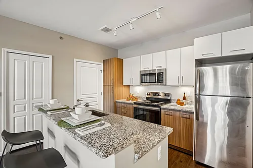 Five Points Apartments Photo 1