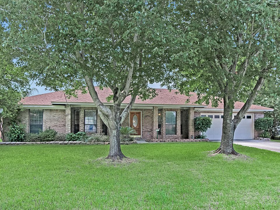 1st image of 293 Lazy Meadow Dr W