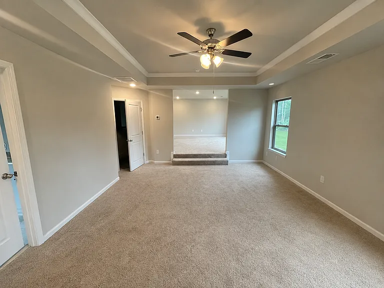 117 Beaumont Way — Photo 2