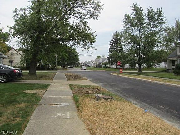 3rd image of 13401 Oakview Blvd