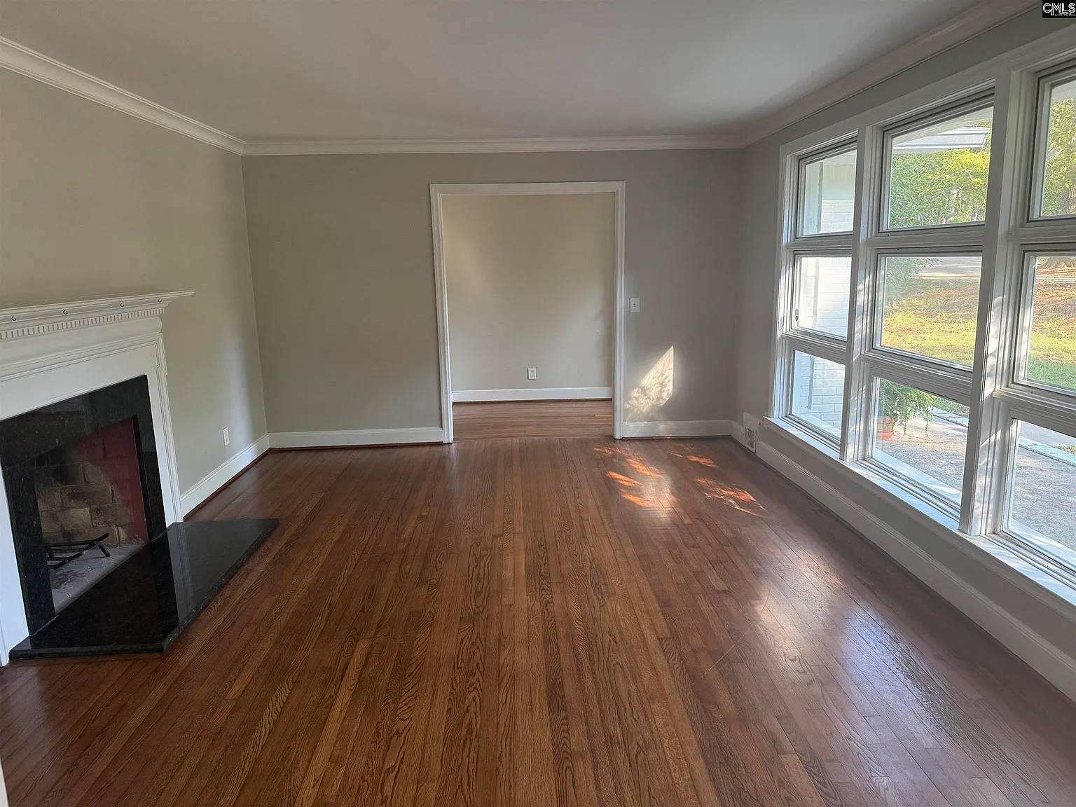 3 bed, 1789 sqft, $2,300 — Photo 2
