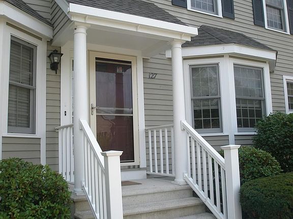 2nd image of 127 Bellwood Cir #127