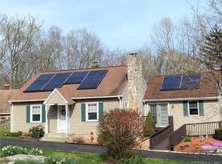 370 Pumpkin Hill Rd, Ledyard, CT 06339