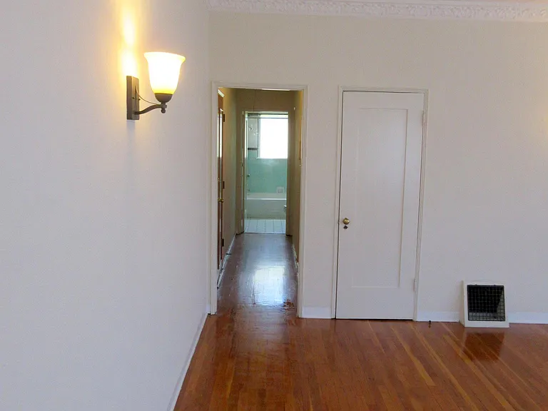 6022 W 8th St #5 — Photo 12