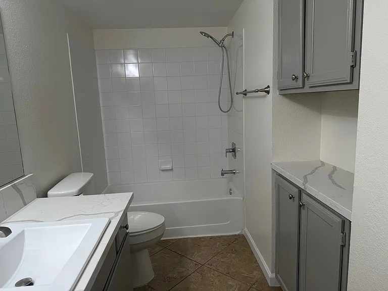 6650 W Warm Springs Rd #B — Photo 10