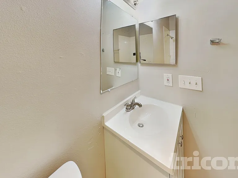 5815 Brambletree St — Photo 10