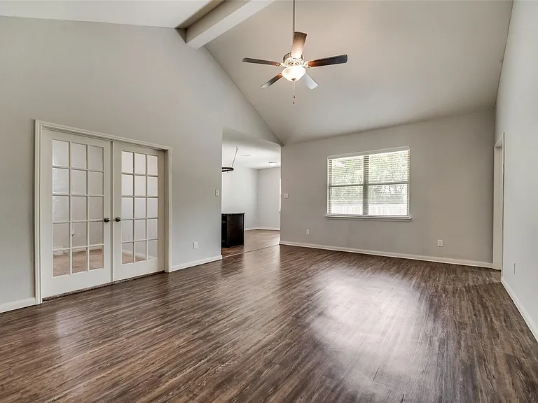 1503 Hill Top Ct — Photo 10