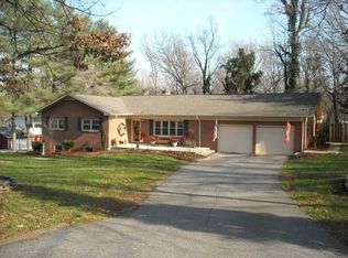 506 2nd Avenue Dr NE, Conover, NC 28613