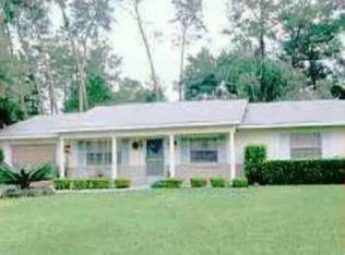 2832 Foxdale Dr, Deltona, FL 32738