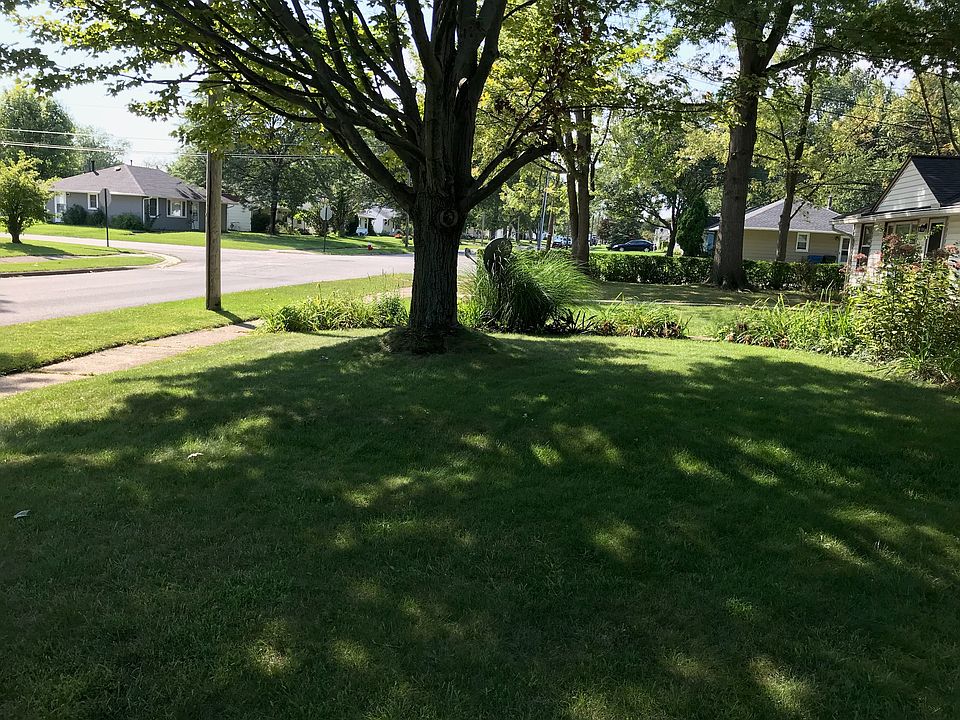 2nd image of 4245 Belle Ave