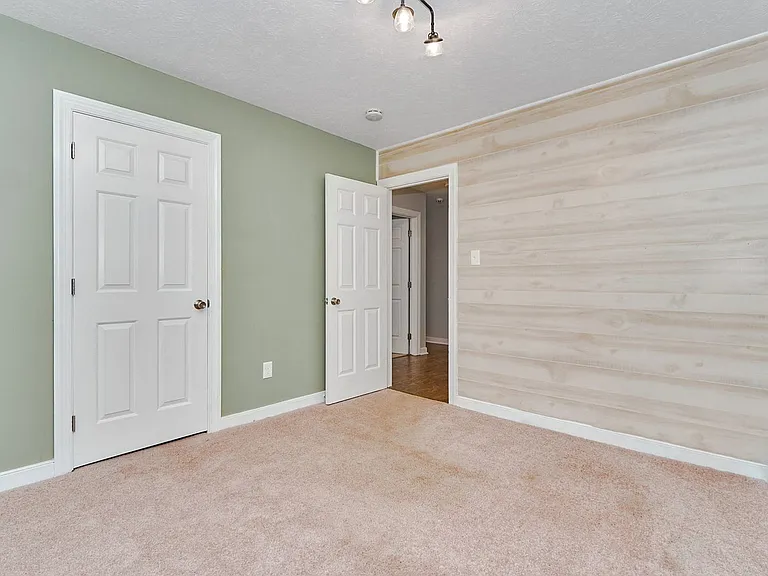 9395 Blacksmith Dr — Photo 23