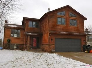 4287 Sun Cliff Rd, Eagan, MN 55122