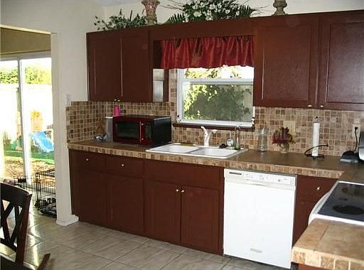 3rd image of 21532 Southwood Dr