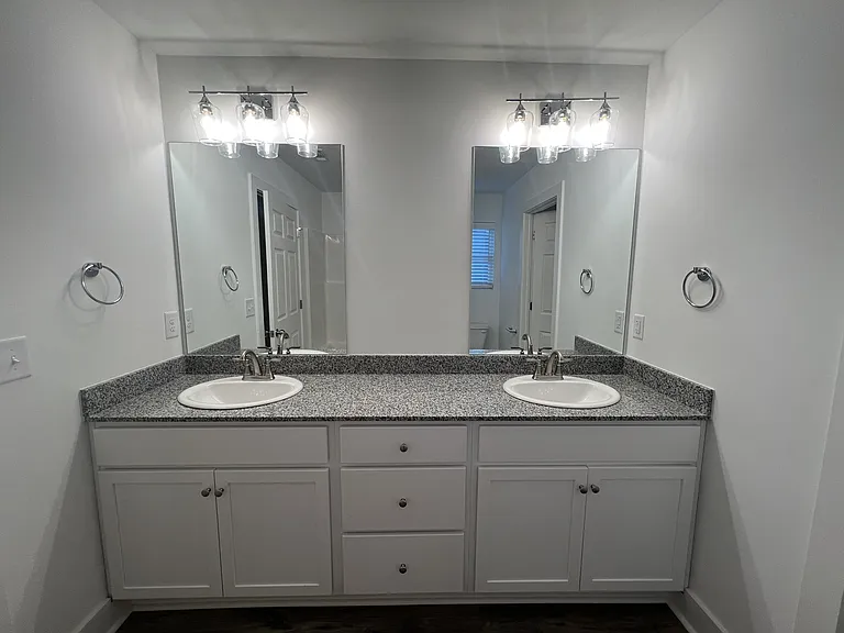 535 S Forest Ave — Photo 15