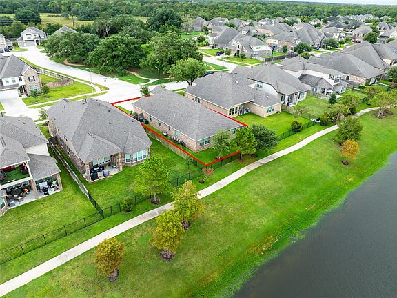 3rd image of 715 Cypress Creek Lane