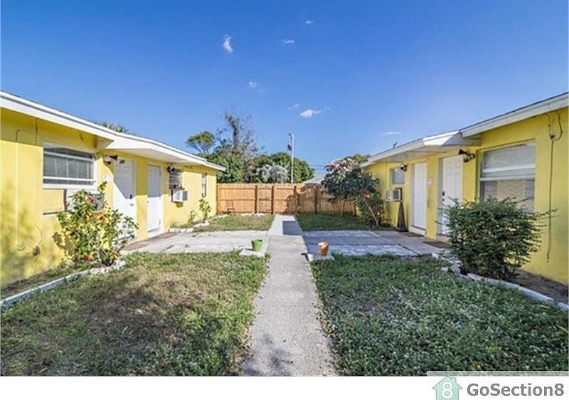 2nd image of 127 SW 12th Ave