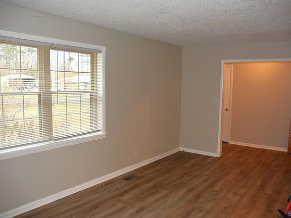 4th image of 718 Owens Ave SW