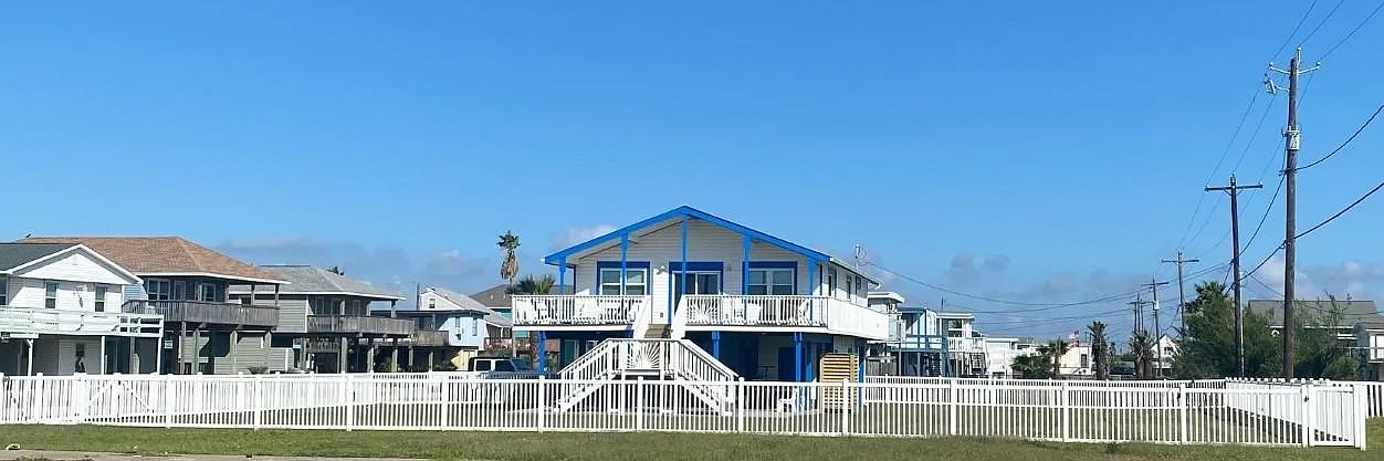 4 bed, 1320 sqft, $2,950 — Photo 1