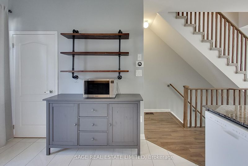 Ajax Townhouse for rent - 2 Bedrooms — photo 13