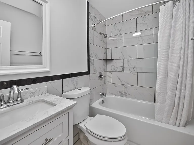 Washington House — Photo 15