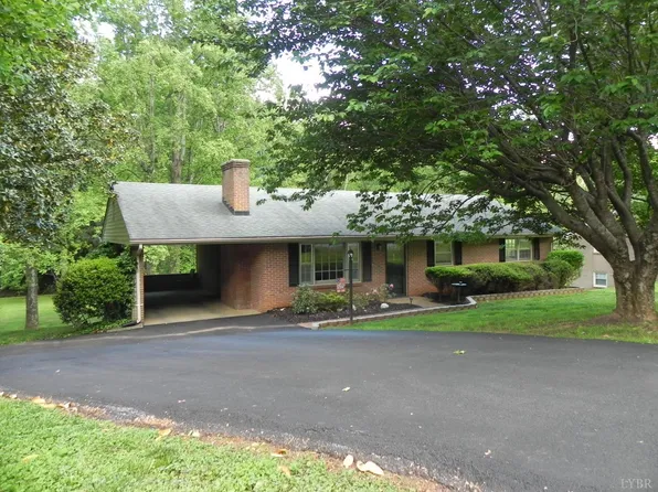 154 Wellington Dr, Lynchburg, VA 24502