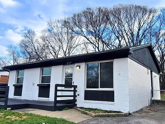 3rd image of 1447 Old Hickory Dr
