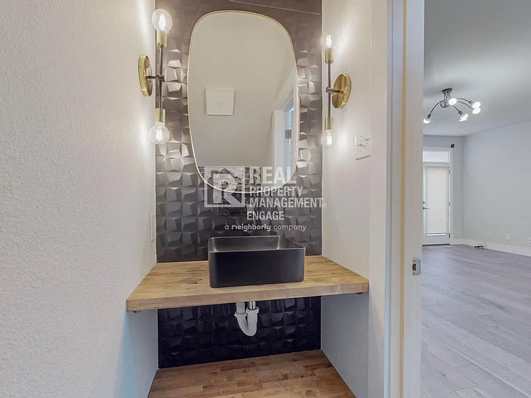 4307 Gilbert Ave #306 — Photo 15