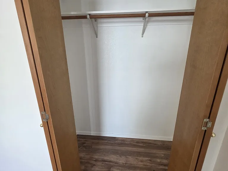 105 E 8th St #1 — Photo 11