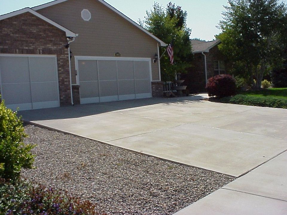 Pic's of front and Garage