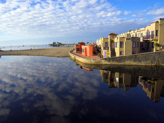 5th image of 413 Capitola Ave