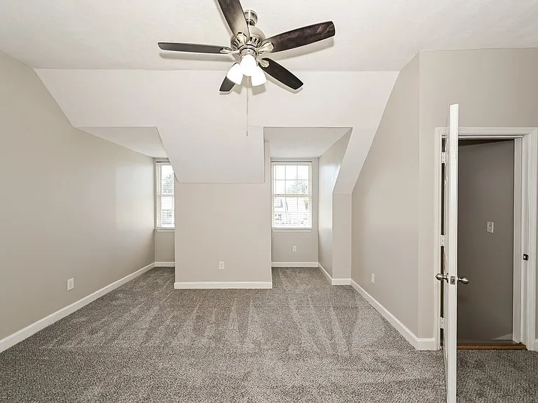 2834 Wellington Pl — Photo 14